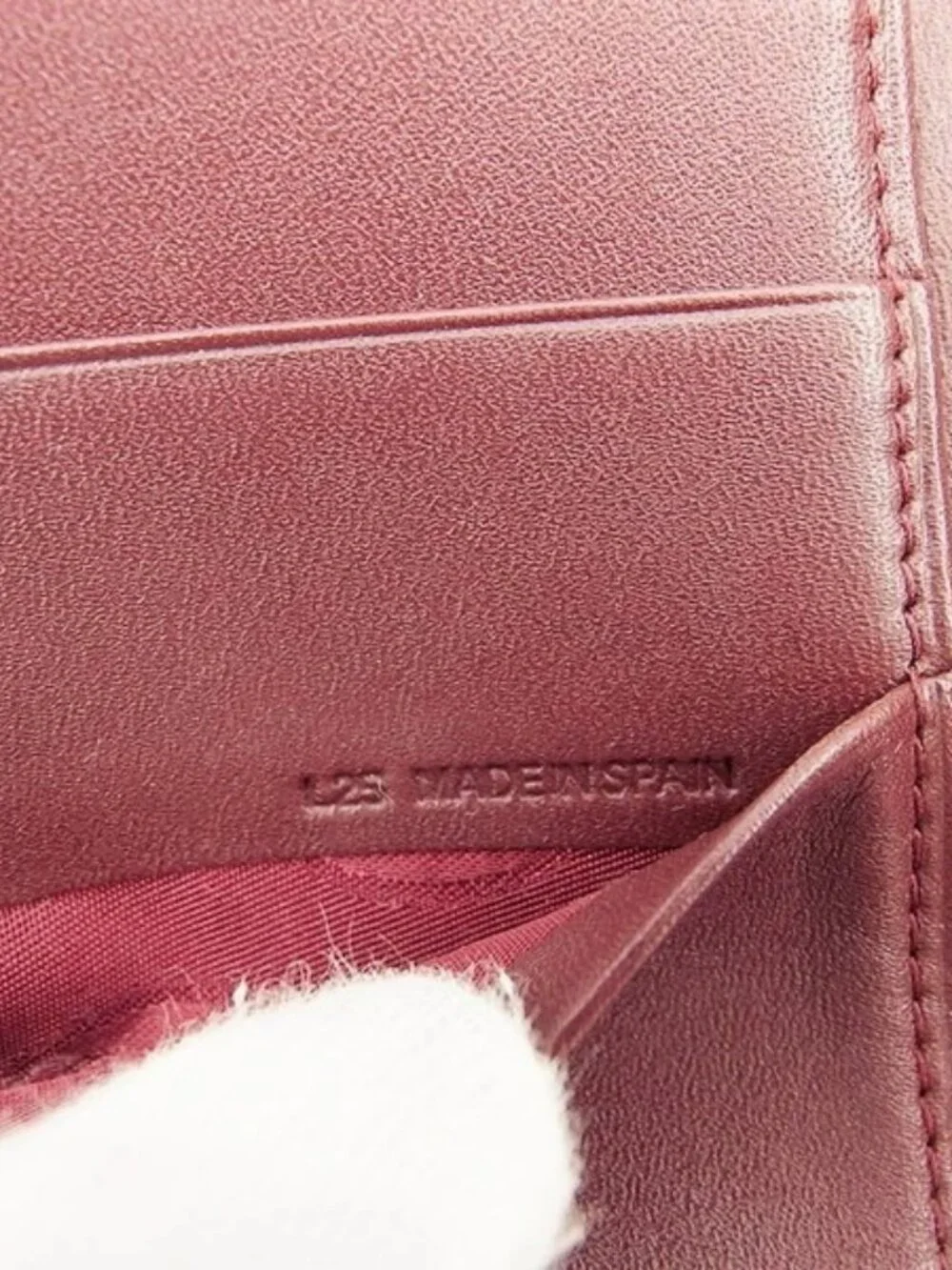 CARTIER Tri-fold wallet Bordeaux gold Women Authentic secondhand - Picture 4 of 8